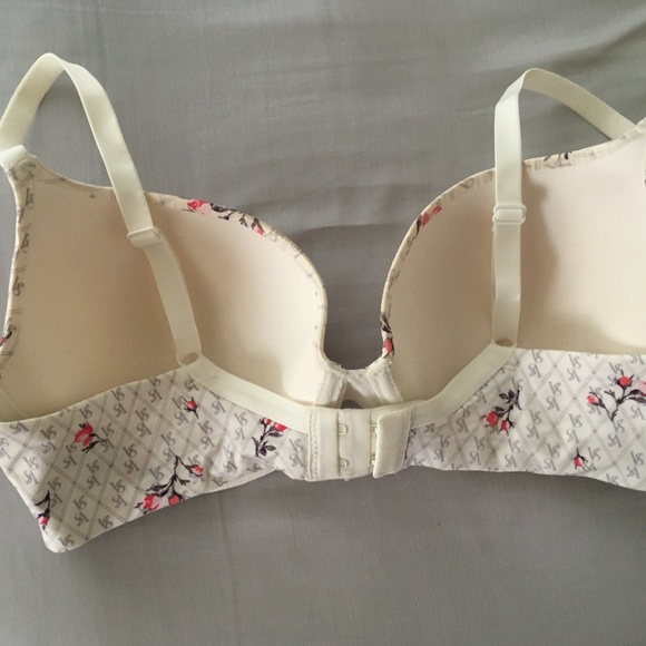 Victoria Secret Set - Picture 3 of 4